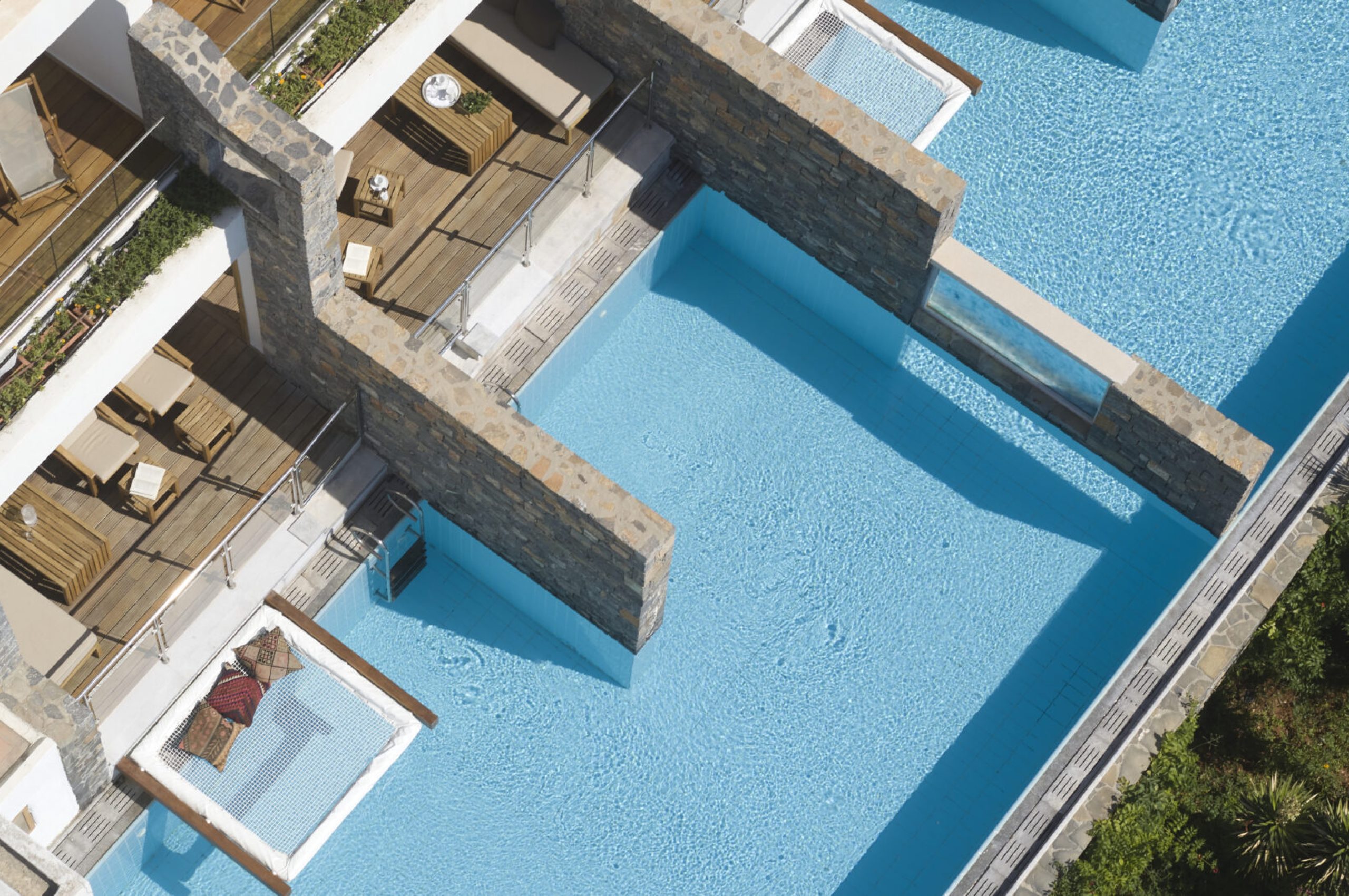 Peninsula Collection Suite pool